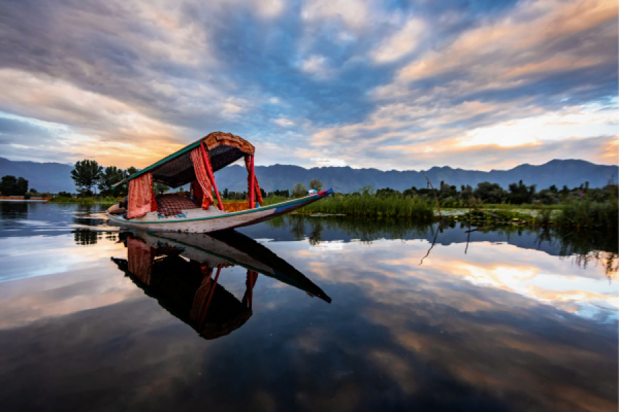 Serene Kashmir Getaway